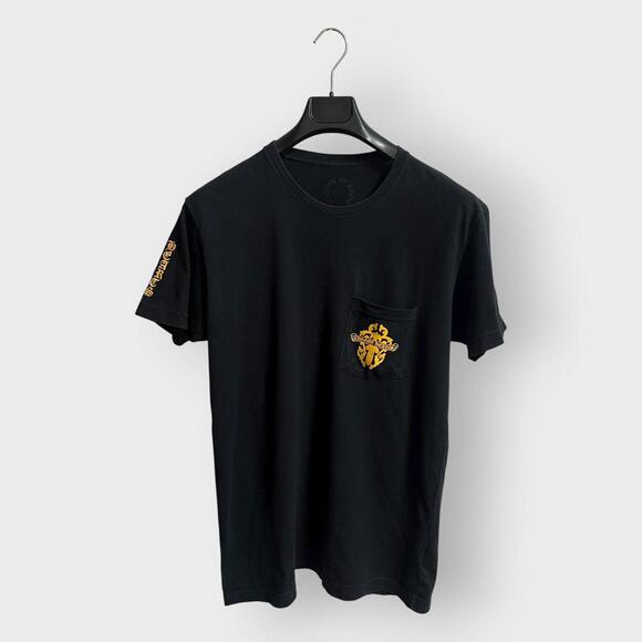 STEAL! 2010s Chrome Hearts Yellow Dagger Scripts Tee (L)